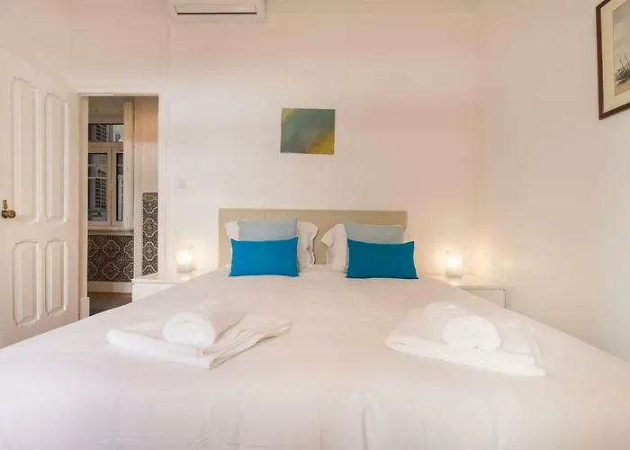Appartamento Lovelystay - Peaceful Living - Heart Of The Lisbona